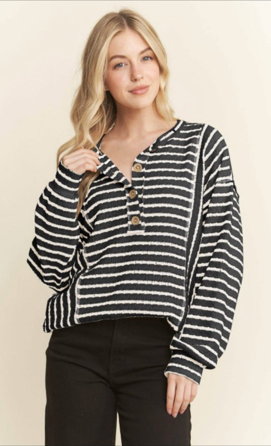 Relaxed Black/Cream Top